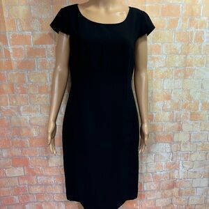 Tahari Black Scoop Neck Sheath Dress‎